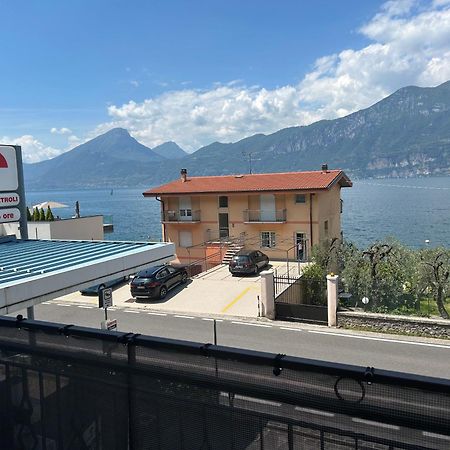 Lake View With Aircon - 5 Minutes From The Beach! ブレンゾーネ エクステリア 写真