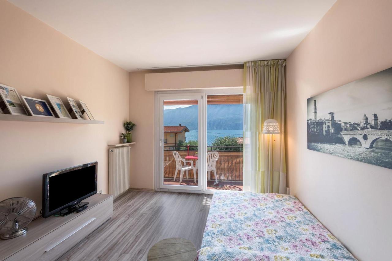 Lake View With Aircon - 5 Minutes From The Beach! ブレンゾーネ エクステリア 写真