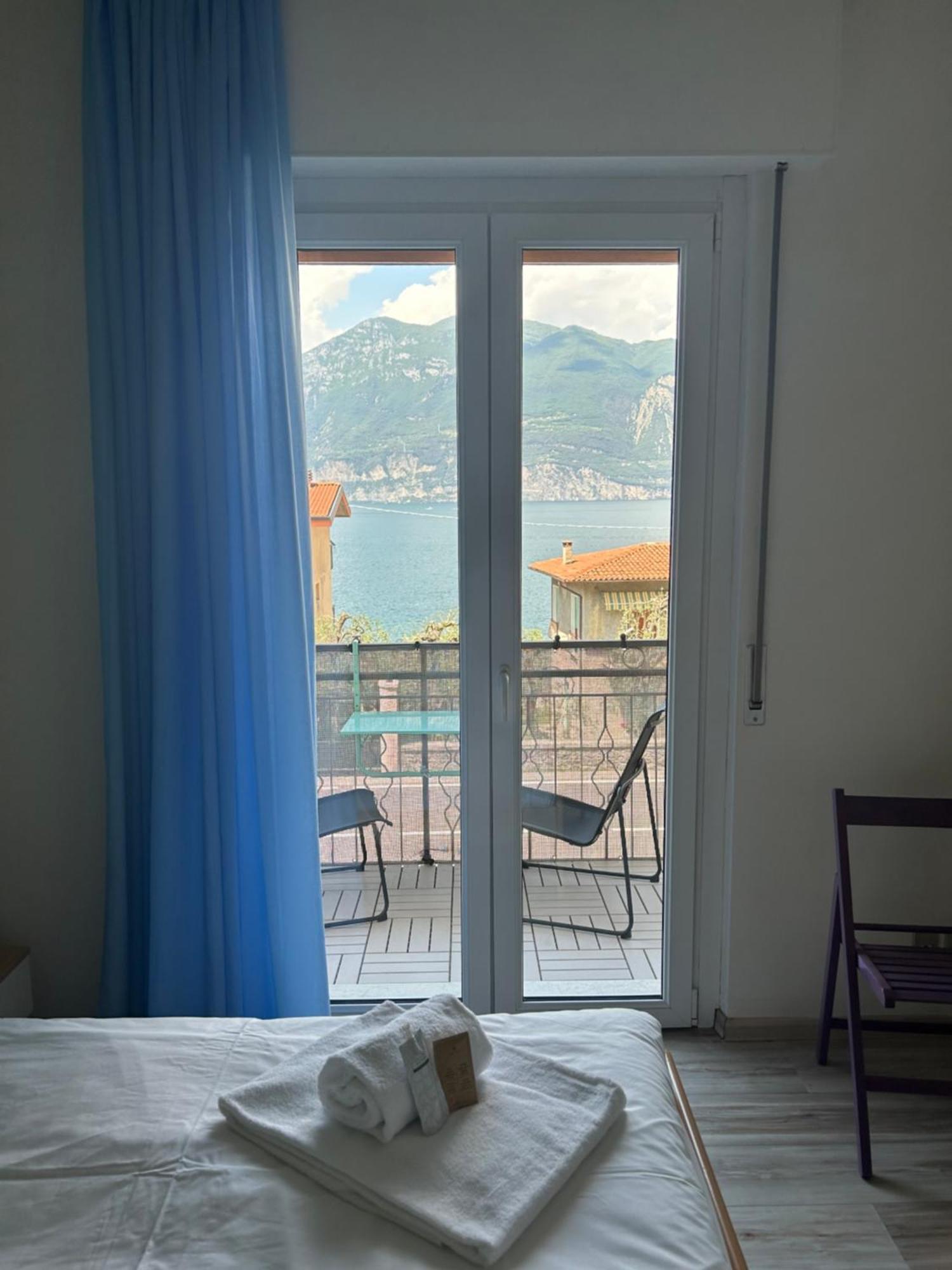 Lake View With Aircon - 5 Minutes From The Beach! ブレンゾーネ エクステリア 写真